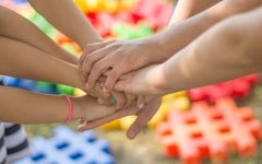 hands-2847508_640